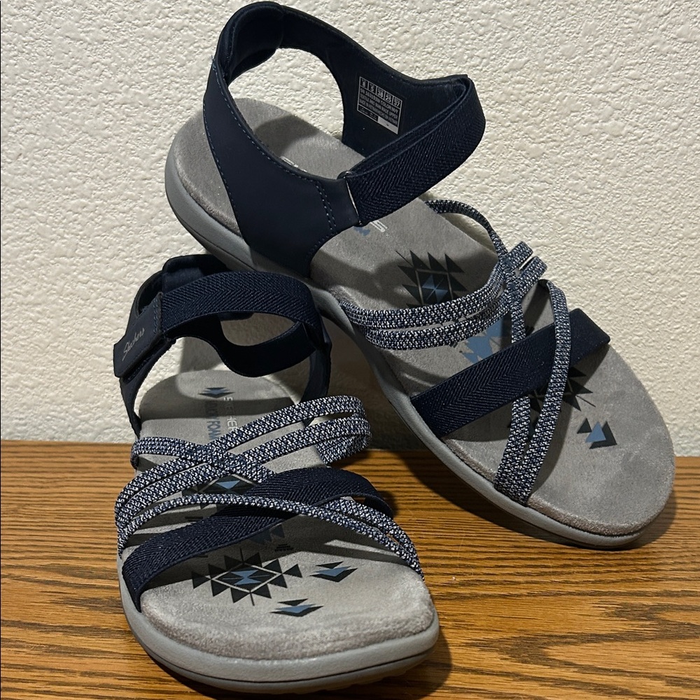 Skechers Navy and Gray Strappy Women’s Sandals - Picture 8 of 9